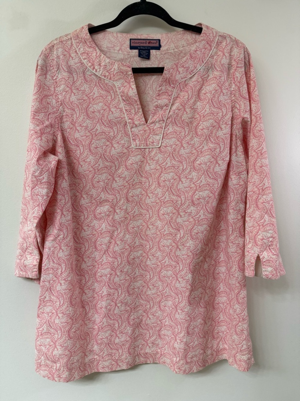 Vineyard Vines by Shep & Ian Tunic top Split V-Neck Seahorse Pink Side Zipper